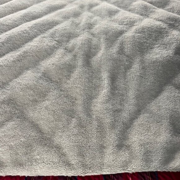 EDDIE BAUER Oversized Cardinal Tartan Plaid Down Throw - Picture 8 of 12